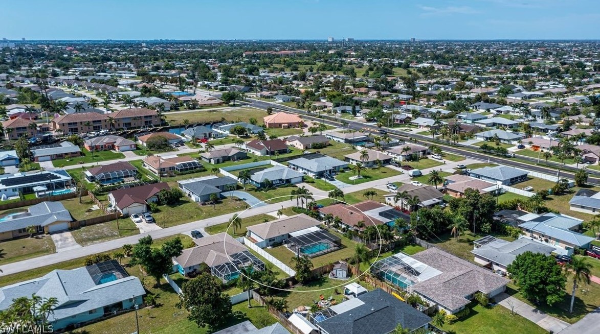 917 35th St, Cape Coral, FL 33904-4780