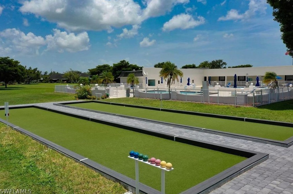 1271 Hazeltine Dr, Fort Myers FL  33919-7308 exterior