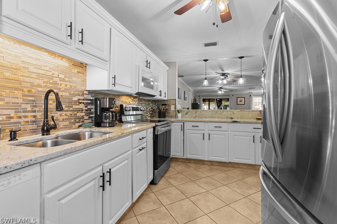 1271 Hazeltine Dr, Fort Myers FL  33919-7308 exterior