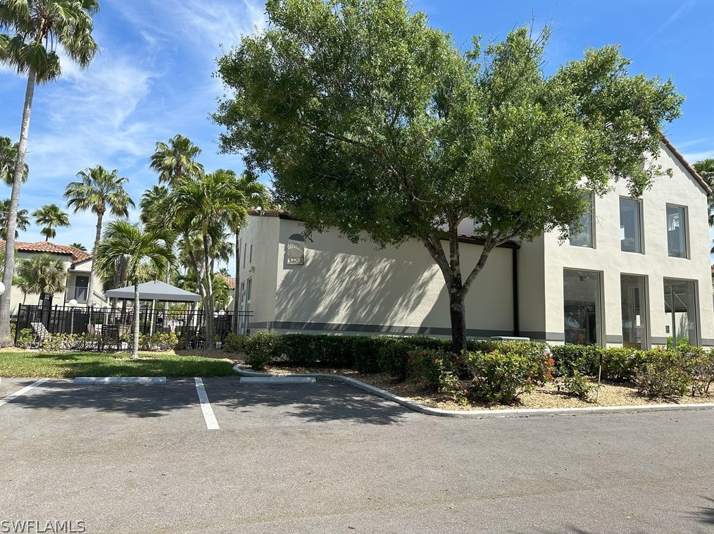 3417 Winkler Ave #605, Fort Myers, FL 33916
