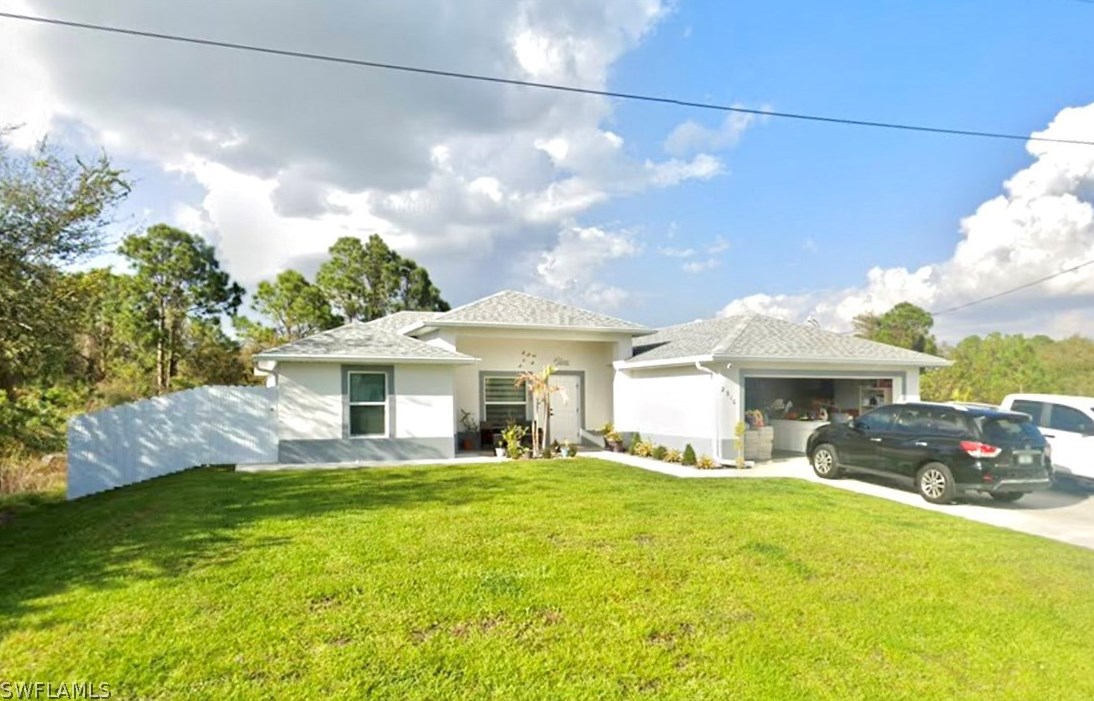 2916 3rd St, Lehigh Acres, FL 33936-1824