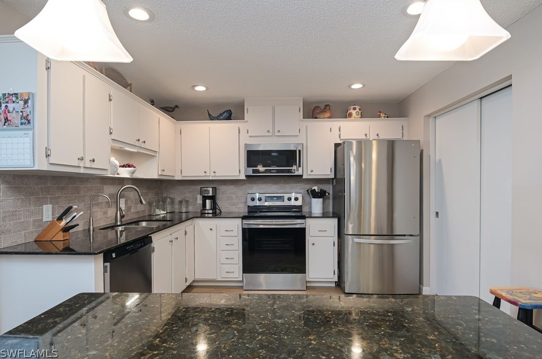 3382 Key Dr, Fort Myers, FL 33903-4823