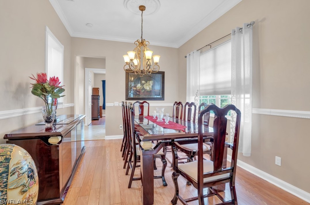 5815 Charlton Way, Naples, FL 34119-9506