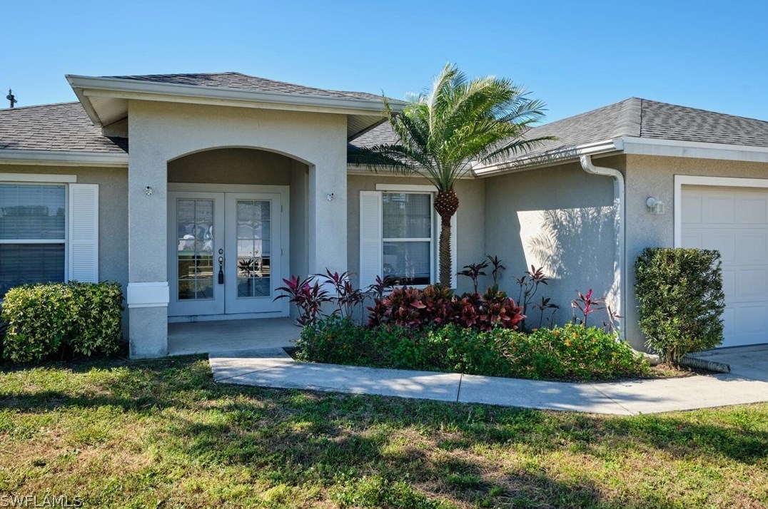 3801 28th St, Lehigh Acres, FL 33976-3838