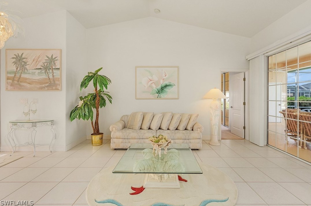 1401 52 Ln, Cape Coral FL  33914-7405 exterior