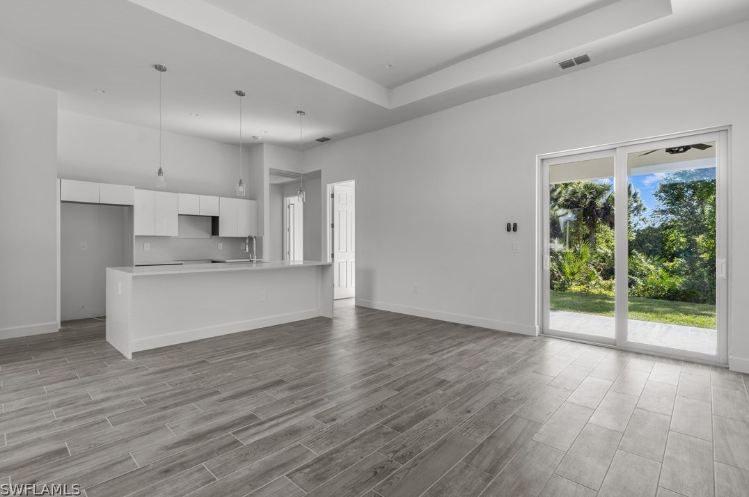 409 Columbus Blvd, Lehigh Acres FL  33974-4708 exterior