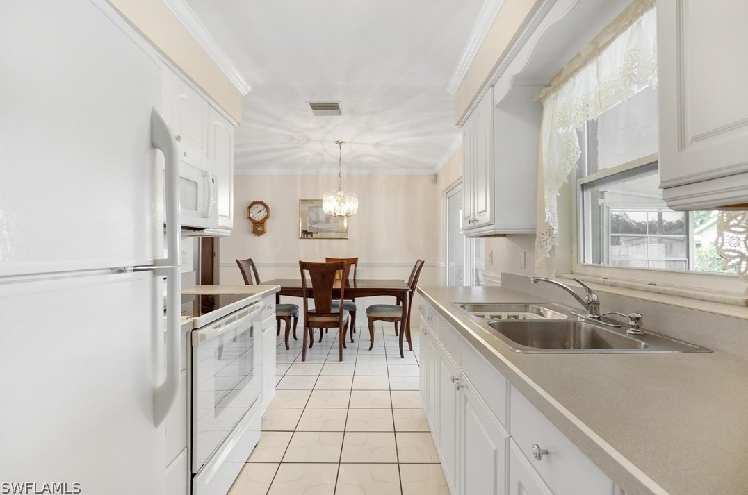 241 Donna Ln, Fort Myers, FL 33917-3013