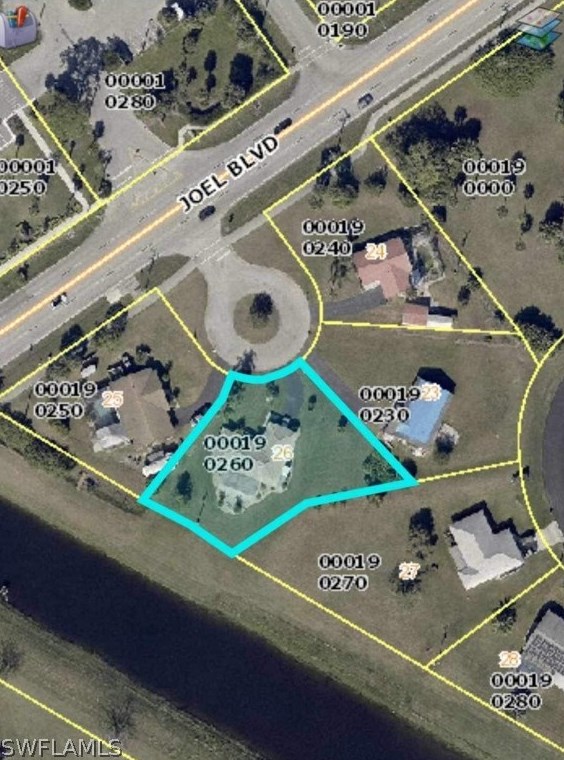 102 Winners Ct, Lehigh Acres, FL 33936-5269