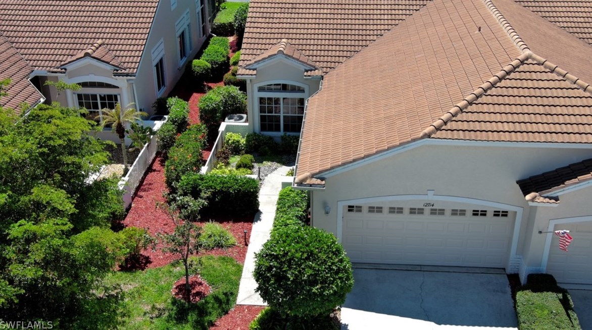 12714 Devonshire Lakes Dr, Fort Myers, FL 33913-7969
