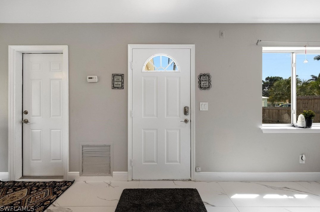 10017 Connecticut St, Bonita Springs FL  34135-4635 exterior