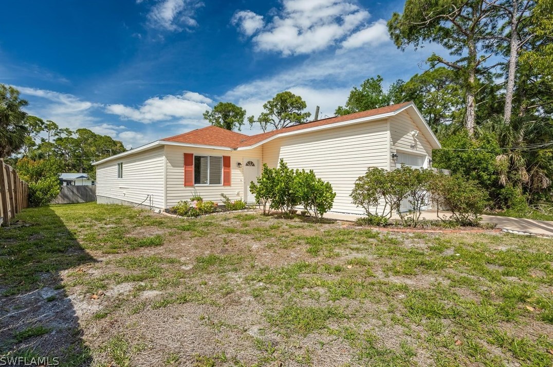 10017 Connecticut St, Bonita Springs FL  34135-4635 exterior