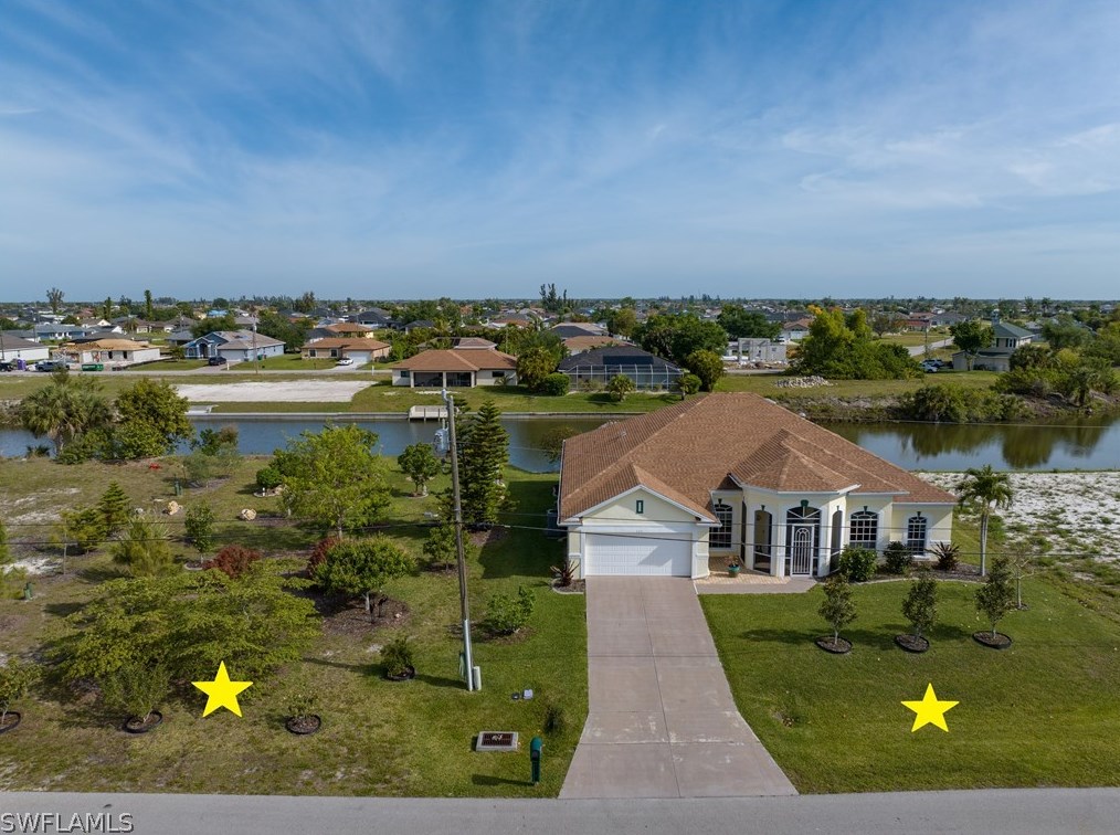 325 5th Ter, Cape Coral, FL 33909-2571