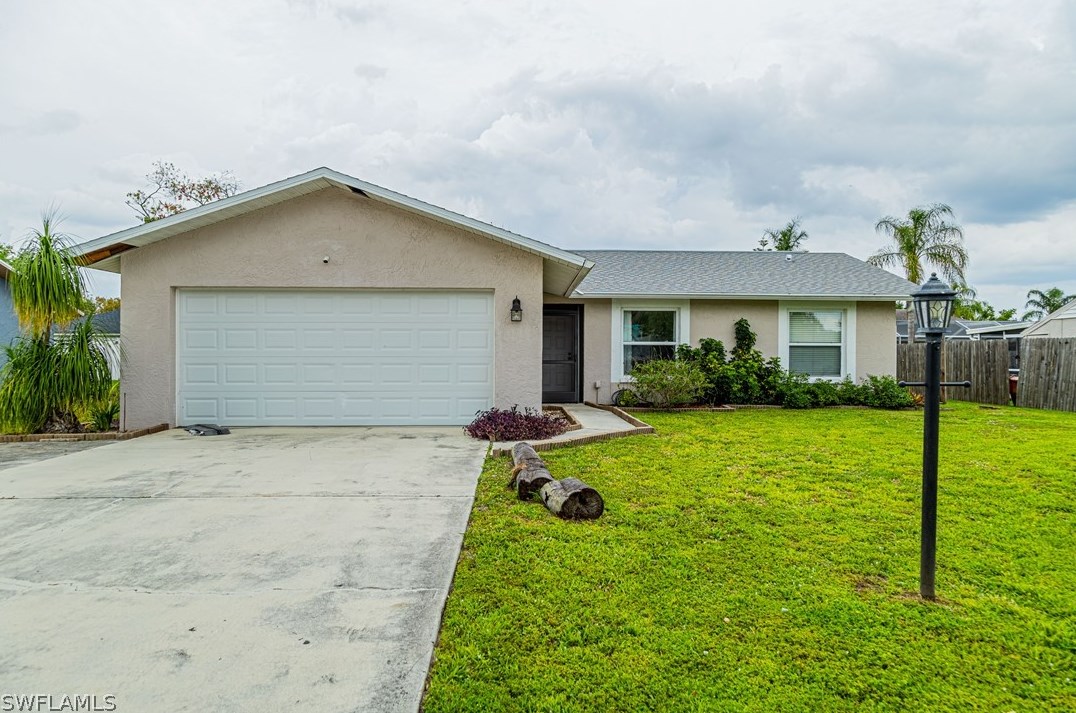 15713 Coral Vine Ln, Fort Myers, FL 33905-2415