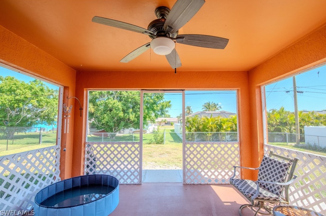 305 3rd St, Cape Coral, FL 33990-1088