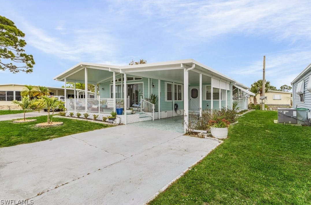 803 Hollyberry Ct, Fort Myers, FL 33917-7405