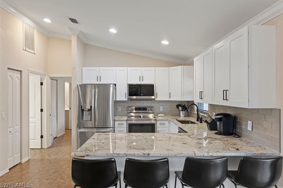 102 17th Ave, Cape Coral, FL 33909-2724