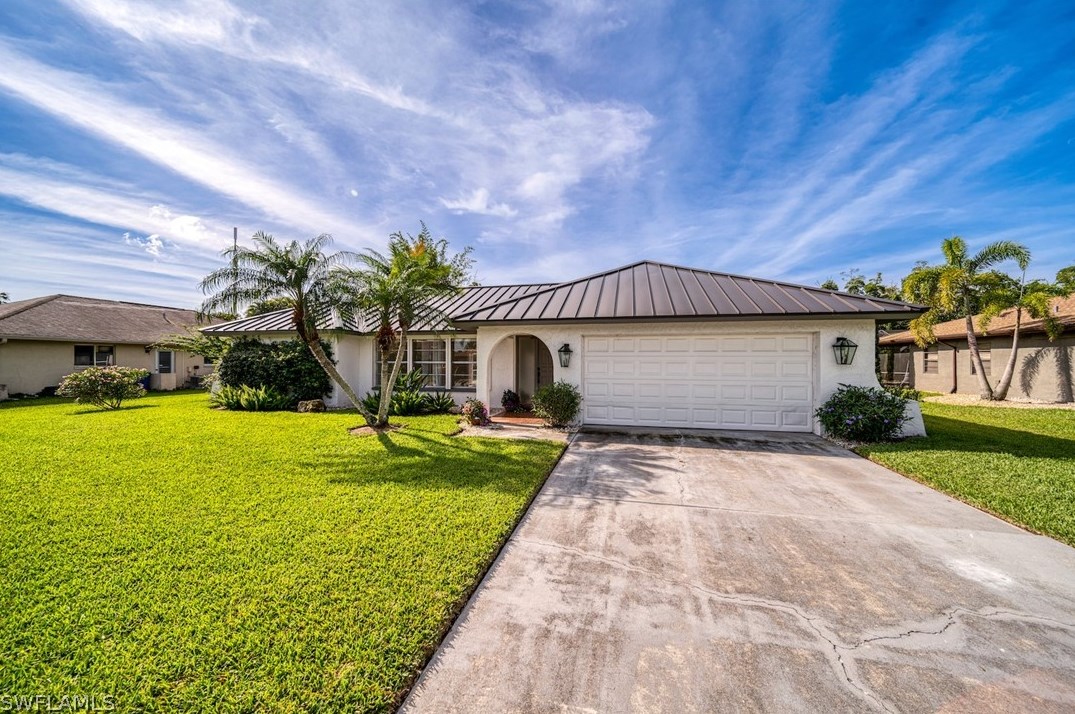918 Deep Lagoon Ln, Fort Myers, FL 33919-6111