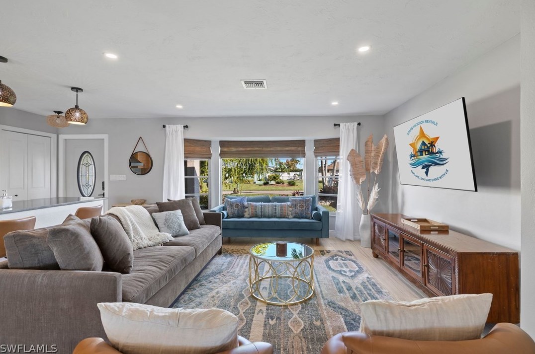 118 Se 43 St, Cape Coral, FL 33904