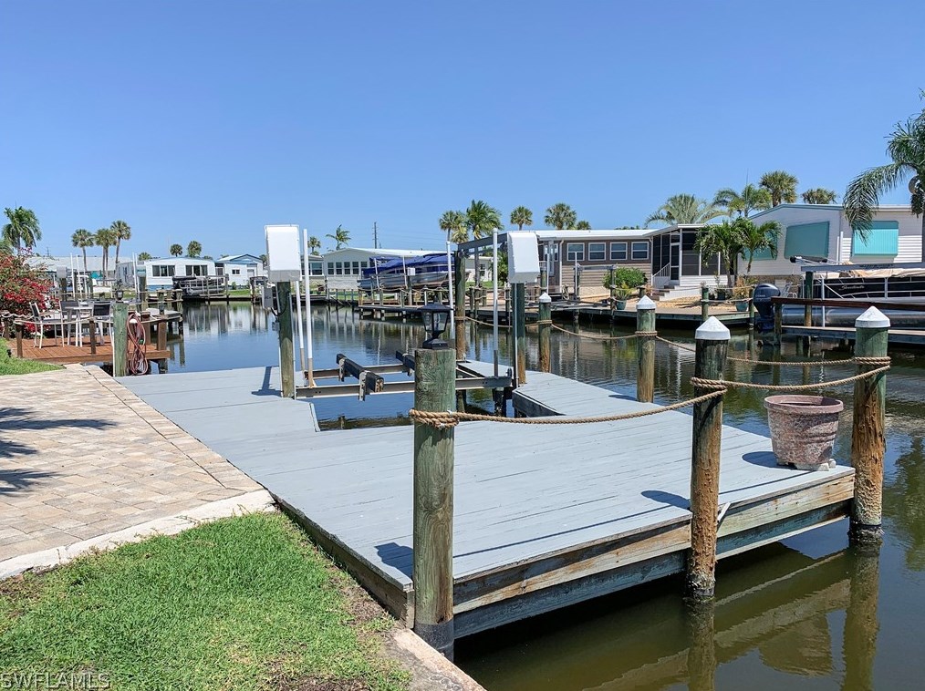 17585 Stevens Blvd, Fort Myers Beach FL  33931-7156 exterior