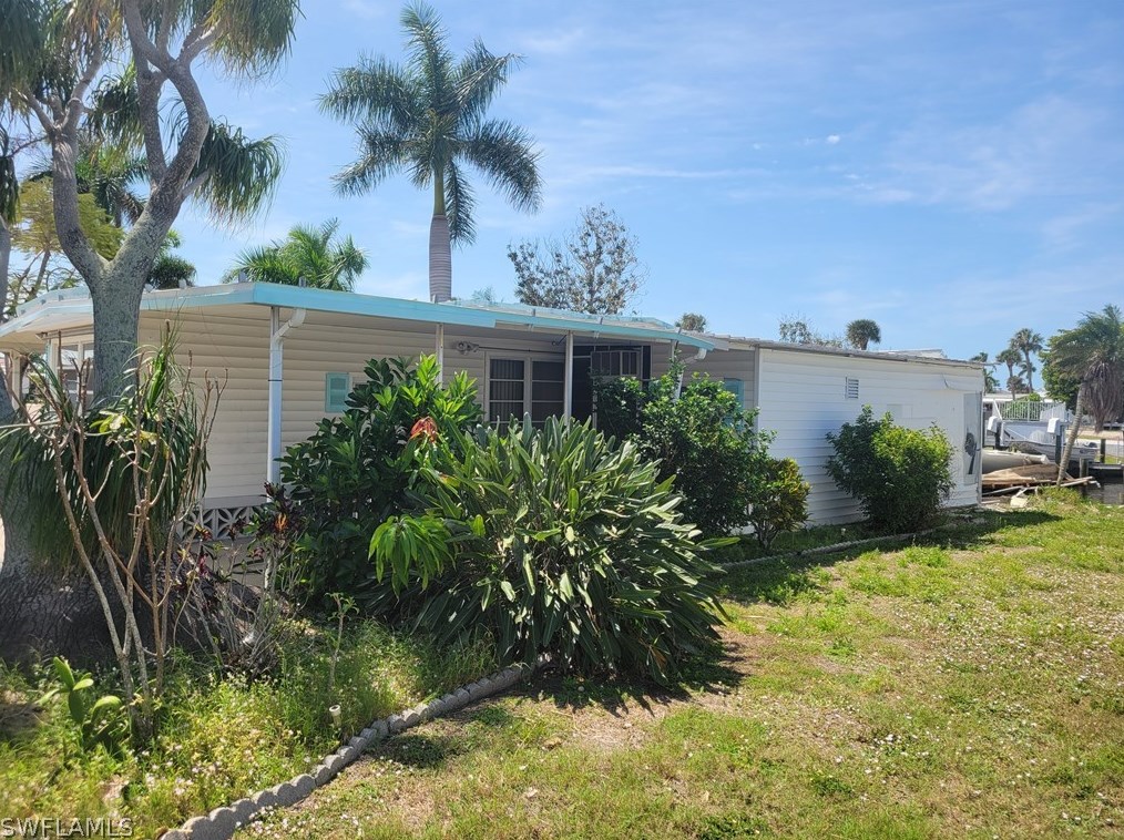 17580 Stevens Blvd, Fort Myers Beach, FL 33931
