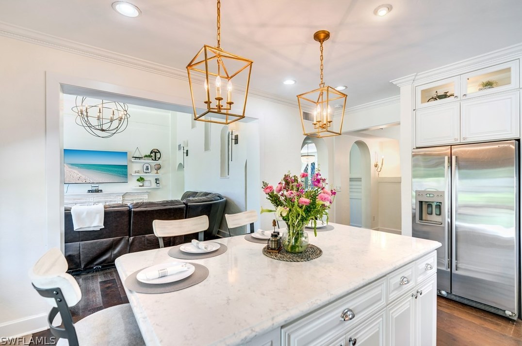 1221 Canterbury Dr, Fort Myers FL  33901-8762 exterior