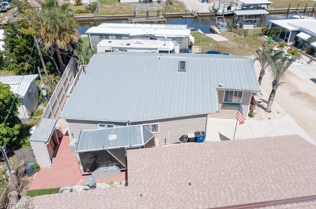 4828 Flamingo Dr, Saint James City FL  33956-2816 exterior