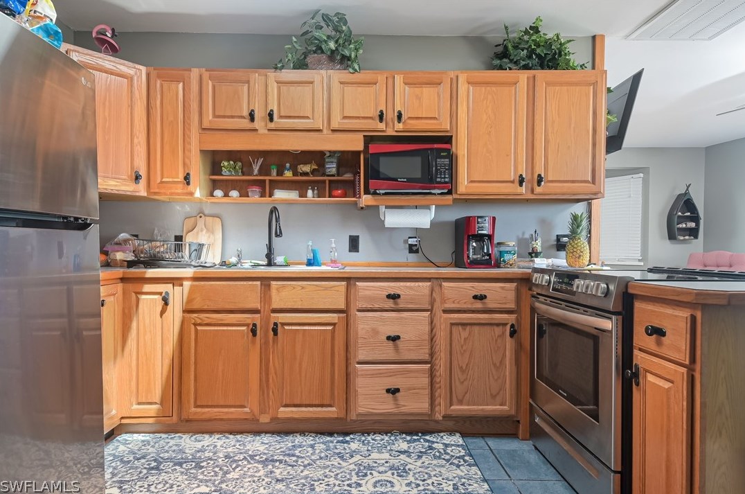 4828 Flamingo Dr, Saint James City FL  33956-2816 exterior