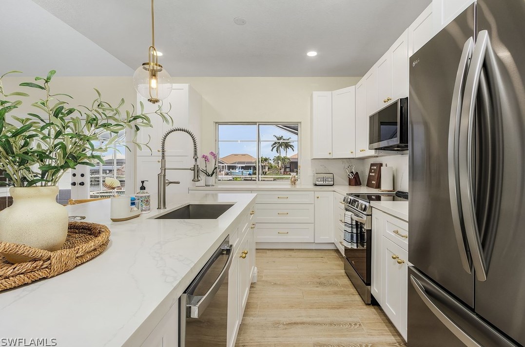 4006 25 Pl, Cape Coral FL  33914-5470 exterior