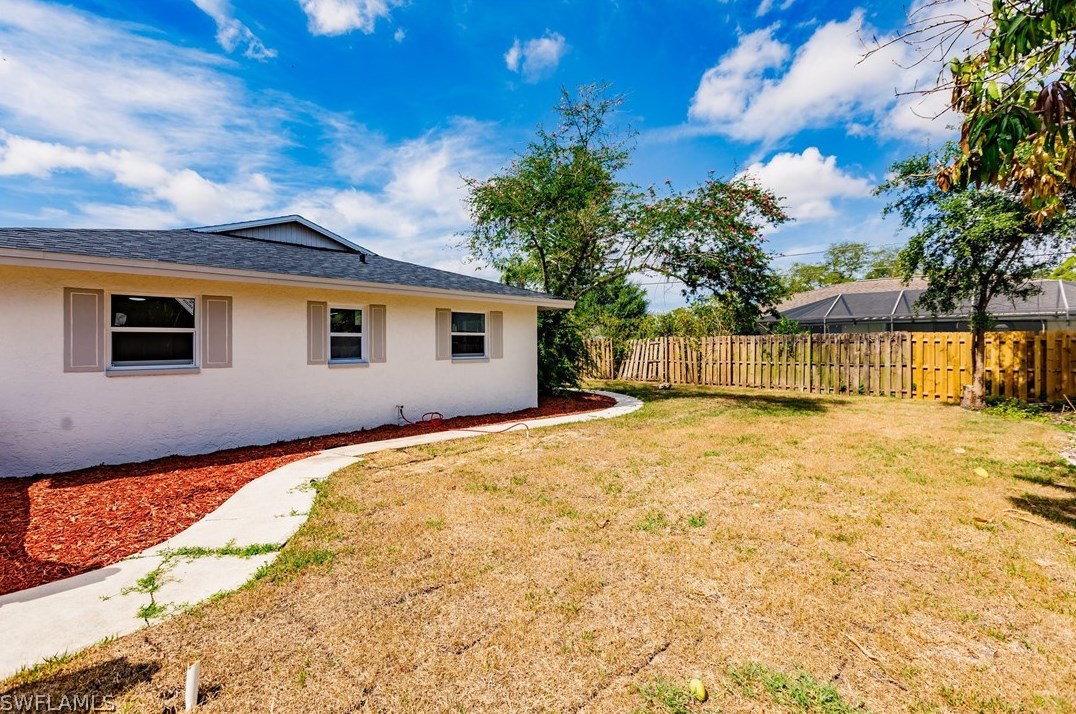 18146 Hilda Dr, Fort Myers FL  33967-6140 exterior