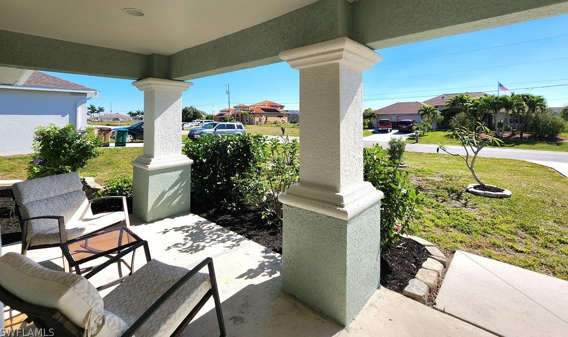 2022 9th Pl, Cape Coral, FL 33909-4432
