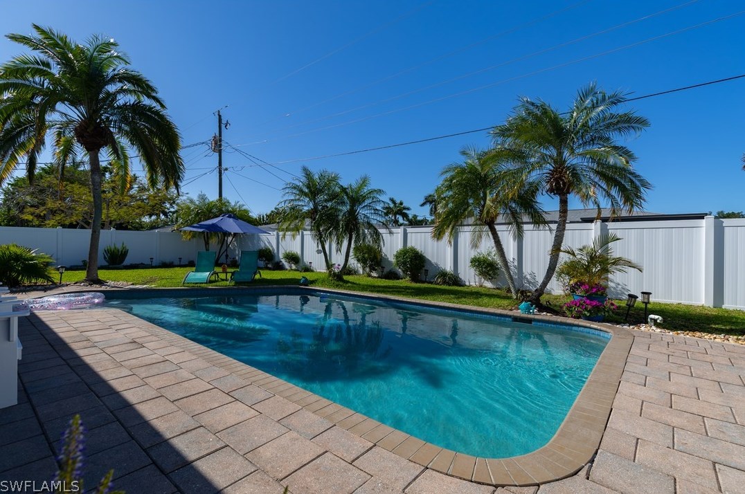 804 Entrada Dr, Fort Myers FL  33919-3212 exterior