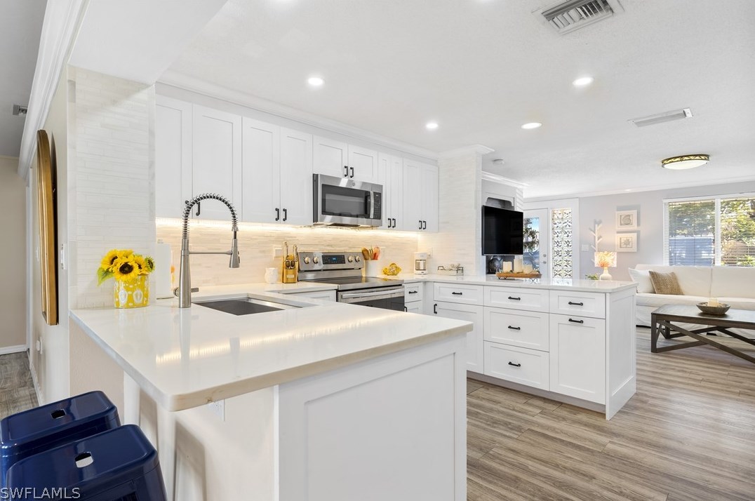 804 Entrada Dr, Fort Myers FL  33919-3212 exterior