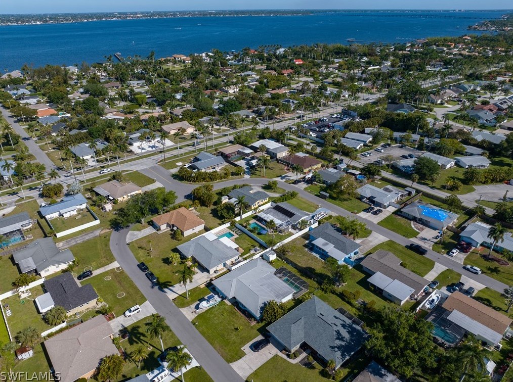 804 Entrada Dr, Fort Myers FL  33919-3212 exterior