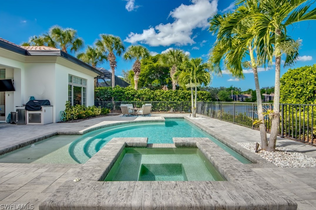 15710 Villoresi Way, Naples FL  34110-2714 exterior