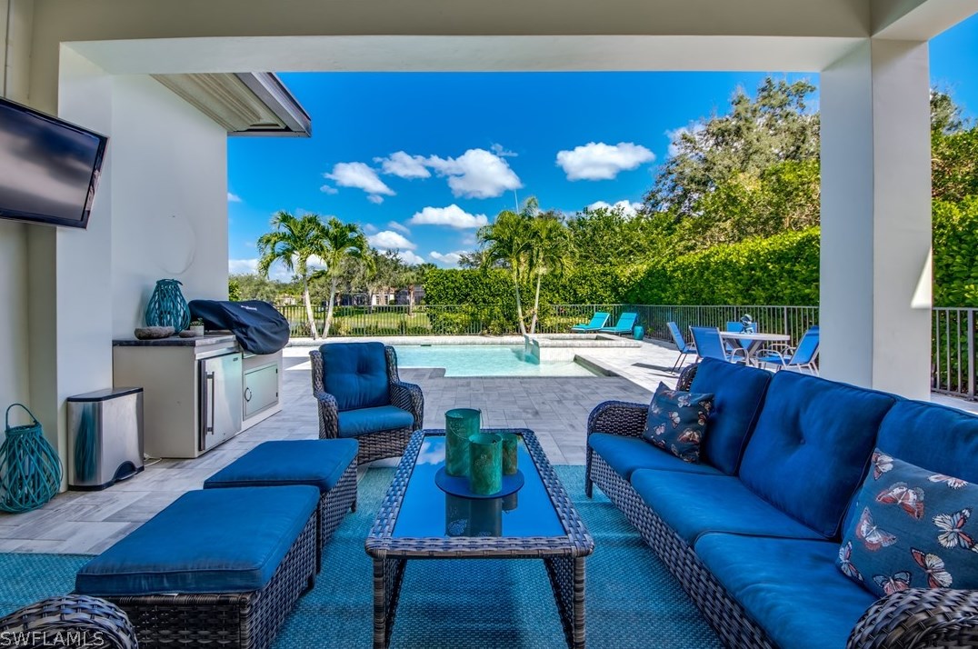 15710 Villoresi Way, Naples FL  34110-2714 exterior