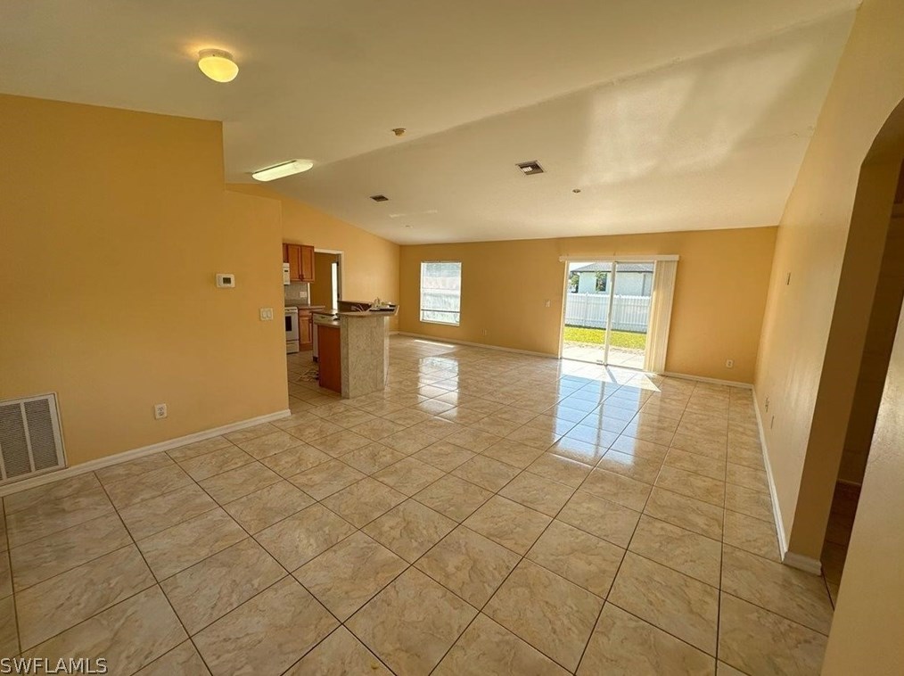 922 2nd Pl, Cape Coral FL  33909-1204 exterior