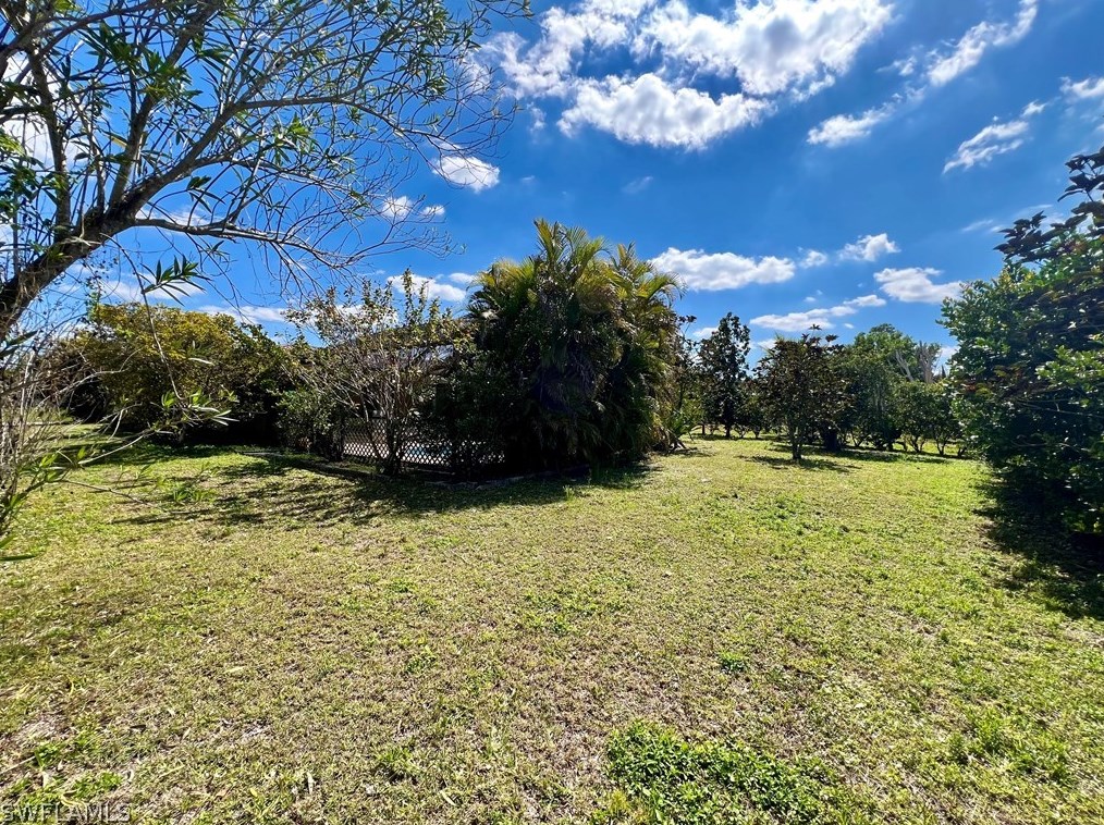 323 Edward Ave, Lehigh Acres FL 33936-0904 exterior