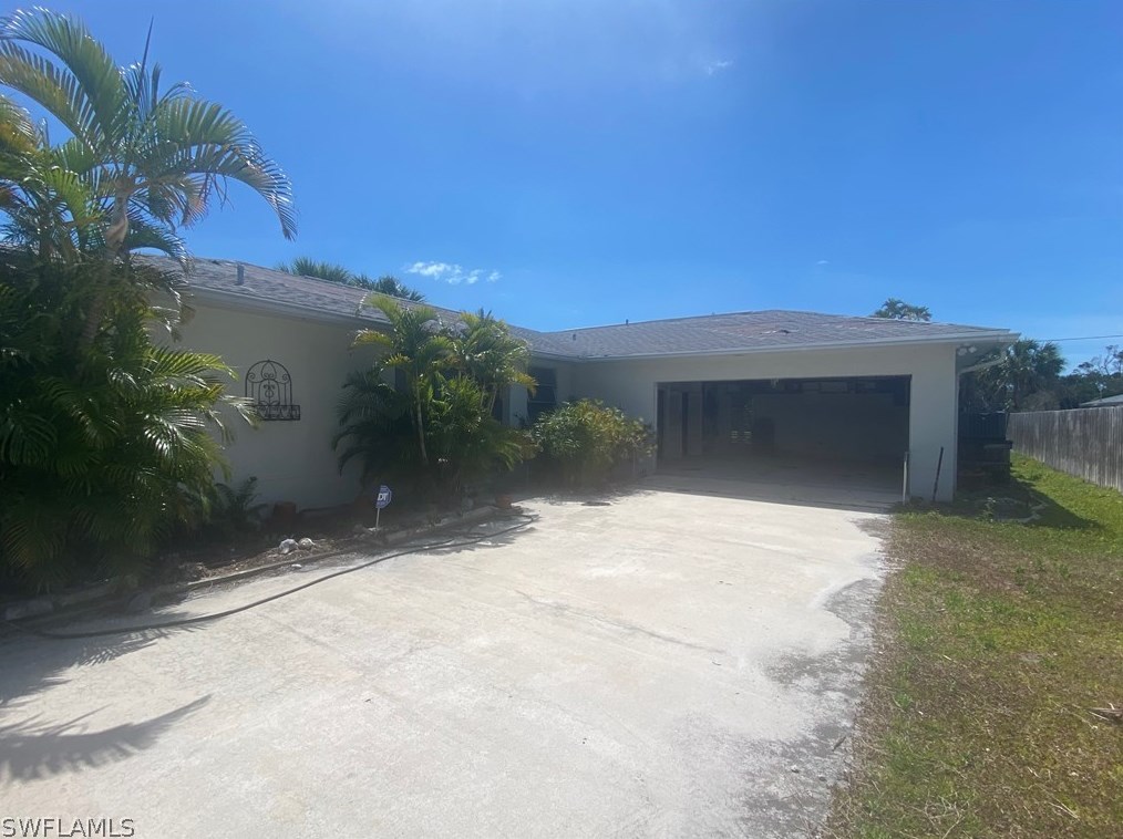 657 Cardium St, Sanibel, FL 33957-6701