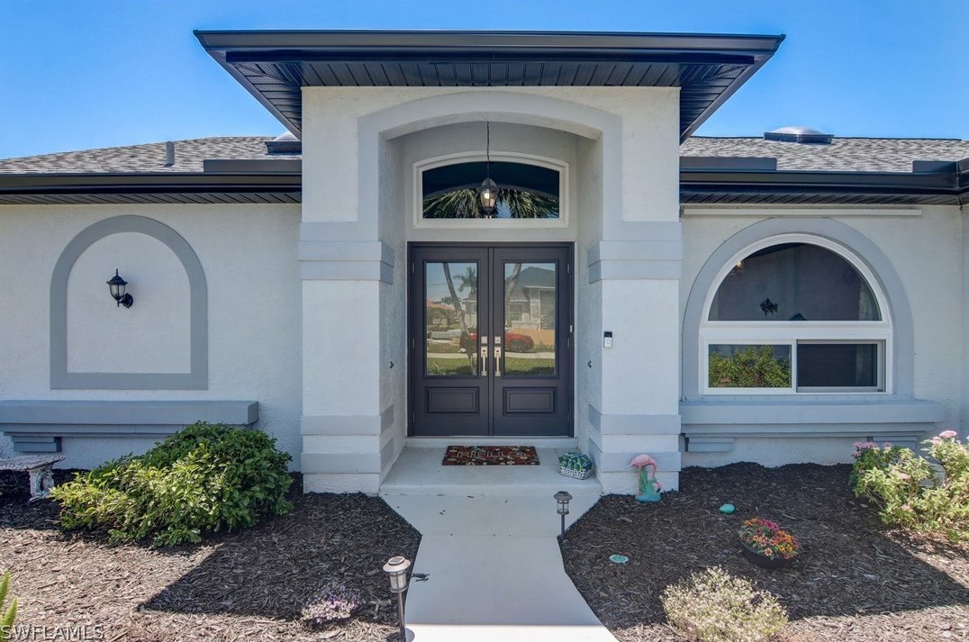 1624 44th Ter, Cape Coral, FL 33914-6292