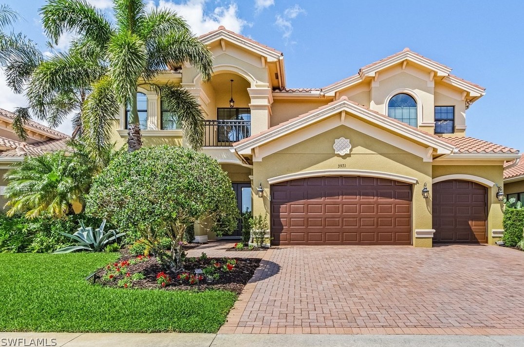 3971 Bering Ct, Naples, FL 34119