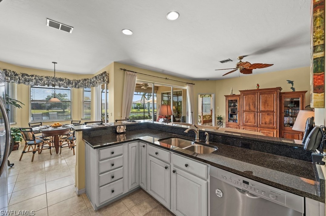 12833 Dresden Ct, Fort Myers, FL 33912-4671