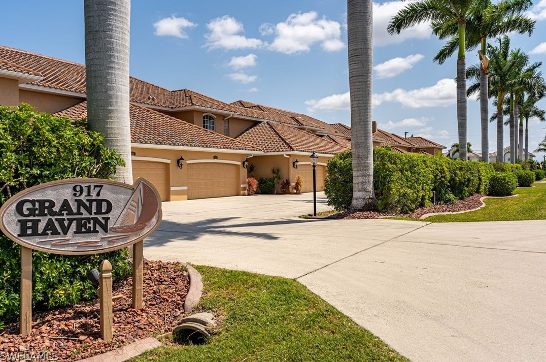 917 36th St, Cape Coral, FL 33904-4712