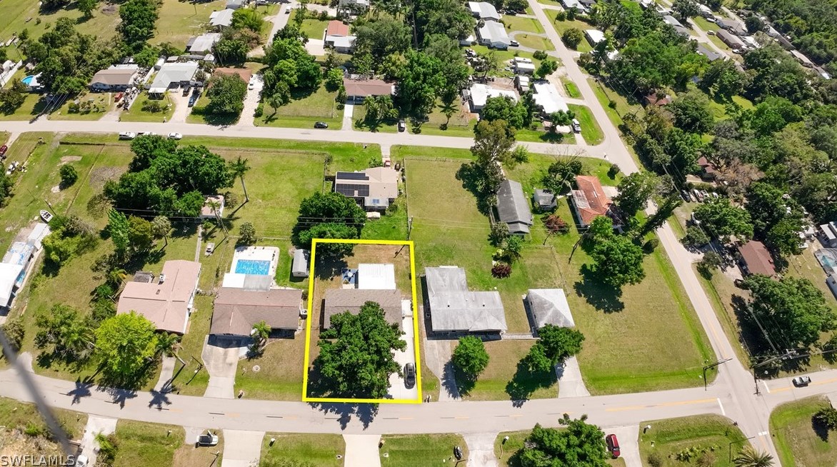 165 Crescent Lake Dr, Fort Myers, FL 33917-4146