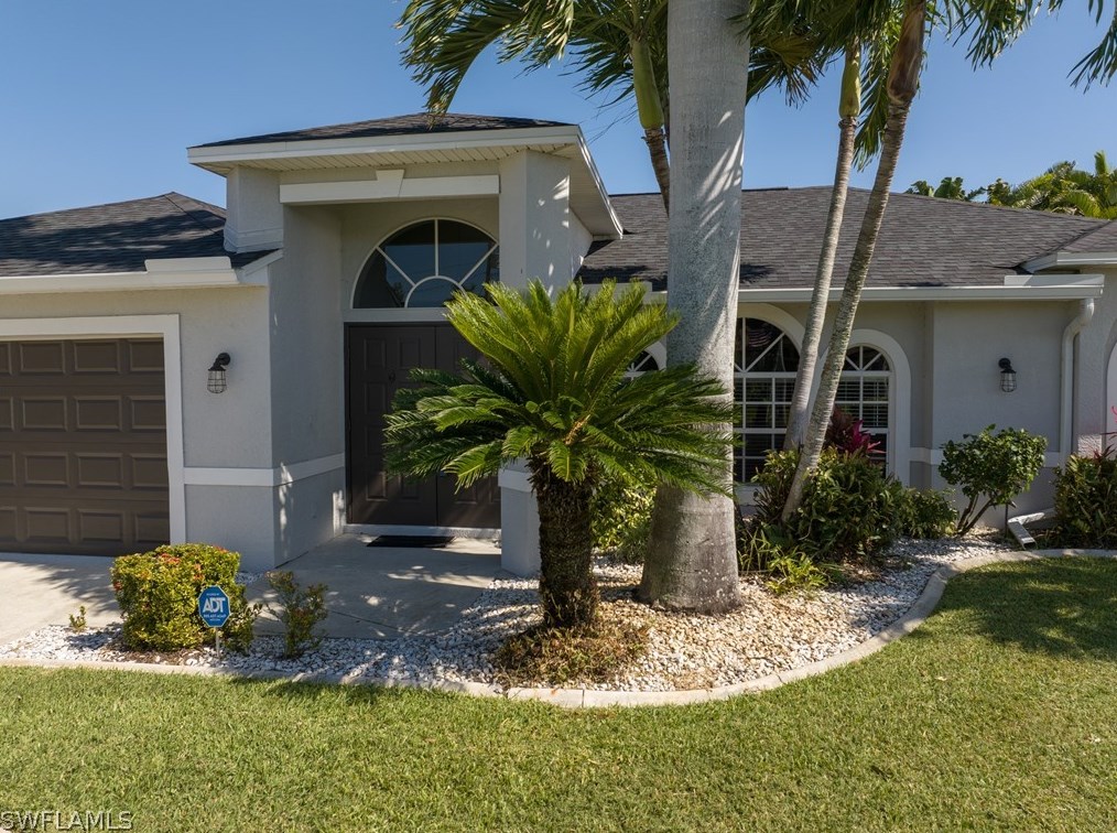 2835 32nd St, Cape Coral, FL 33914-4759