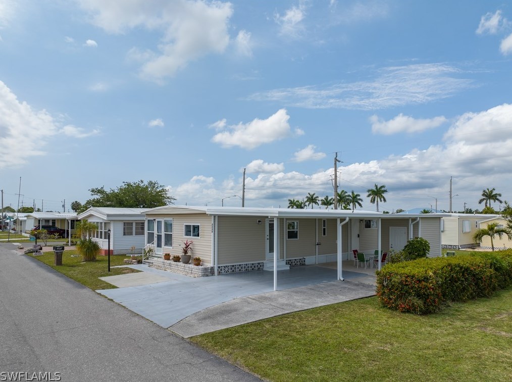 3489 Celestial Way, Fort Myers, FL 33903-1409