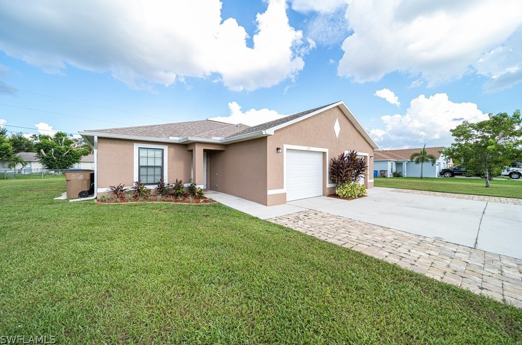 523-527 Se 6th Pl, Cape Coral, FL 33990