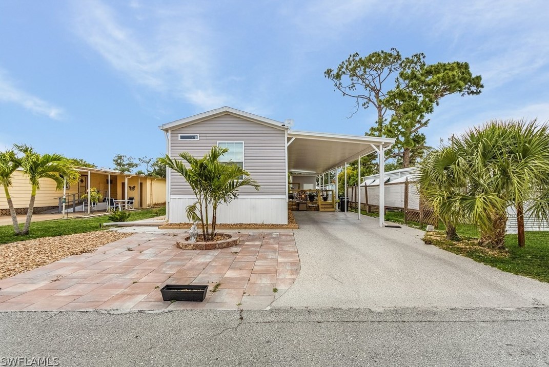 310 Shrub Ln, Fort Myers, FL 33917-7418