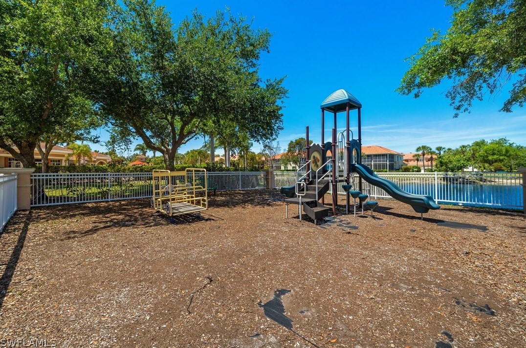 14051 Bently Cir, Fort Myers FL  33912-1991 exterior