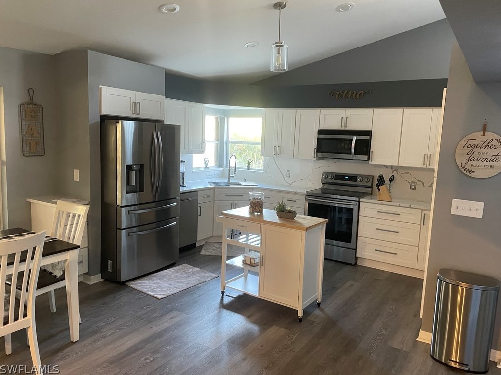 8445 Grove Rd, Fort Myers, FL 33967-2651