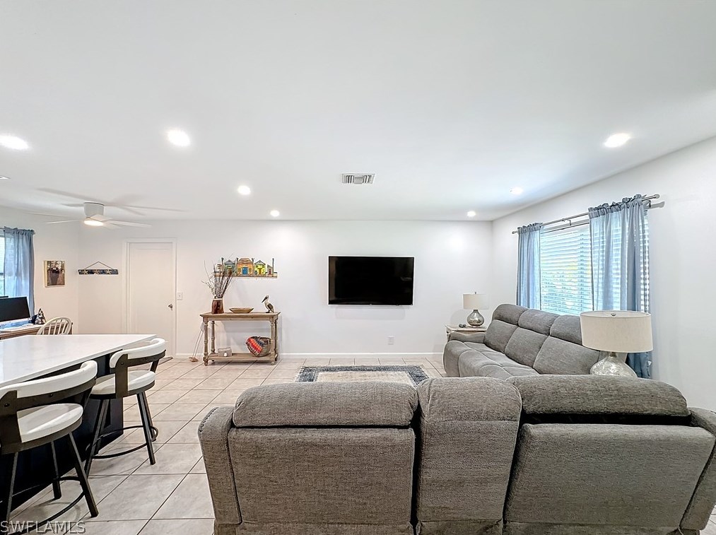 127 Dow Ln, Fort Myers, FL 33917-4109